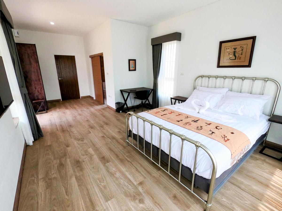 Isan Golf & Adventure Hotel Удонтхані Екстер'єр фото