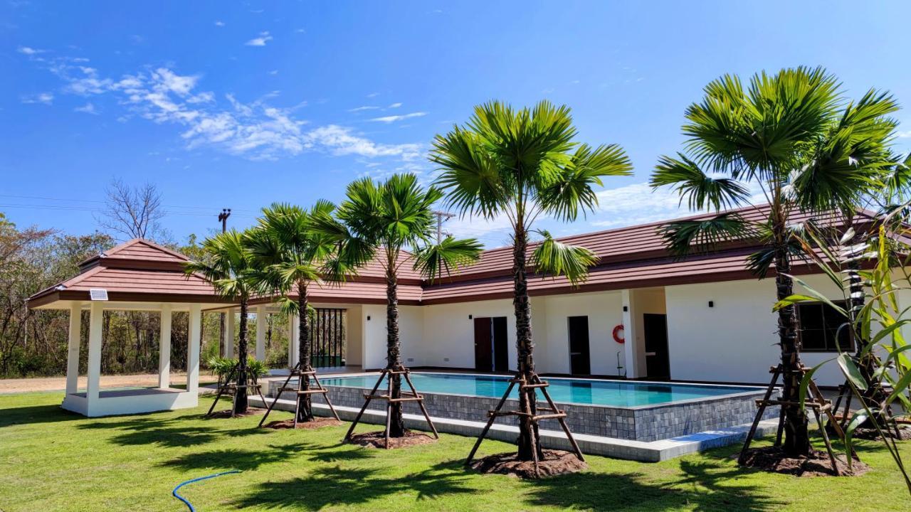 Isan Golf & Adventure Hotel Удонтхані Екстер'єр фото